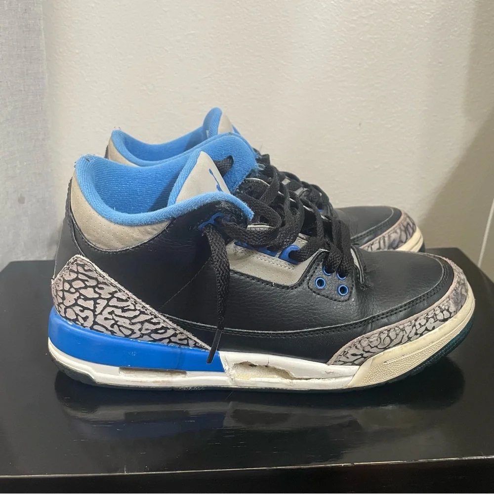 Size 7 - Air Jordan 3 Retro Sport Blue Youth - Picture 2 of 8